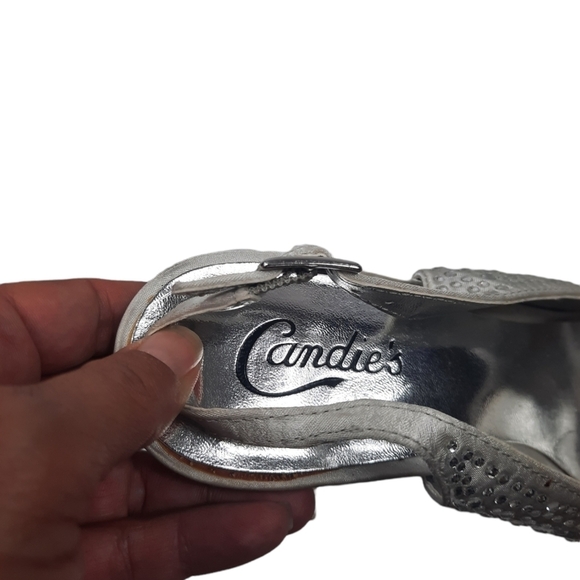 Candie's Silver Satin Gem Embellished Slingback Peep Toe Stilettos Size 8.5 - Picture 6 of 10